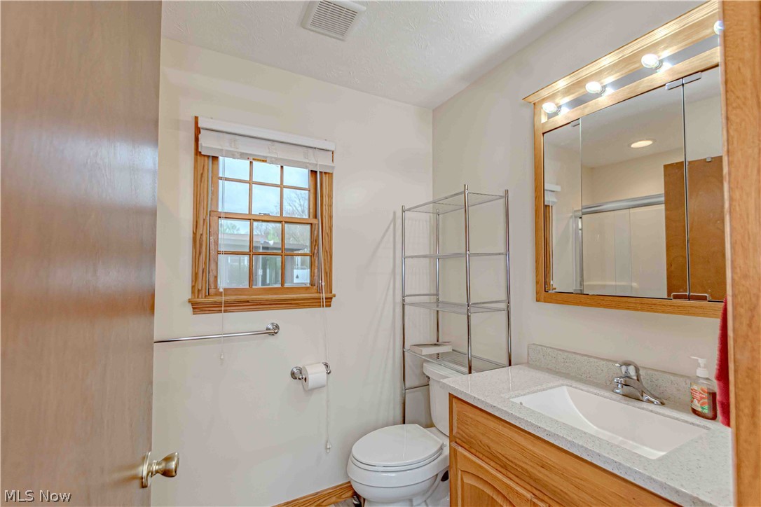 2989 Fair Oaks Drive Norton OH 44203