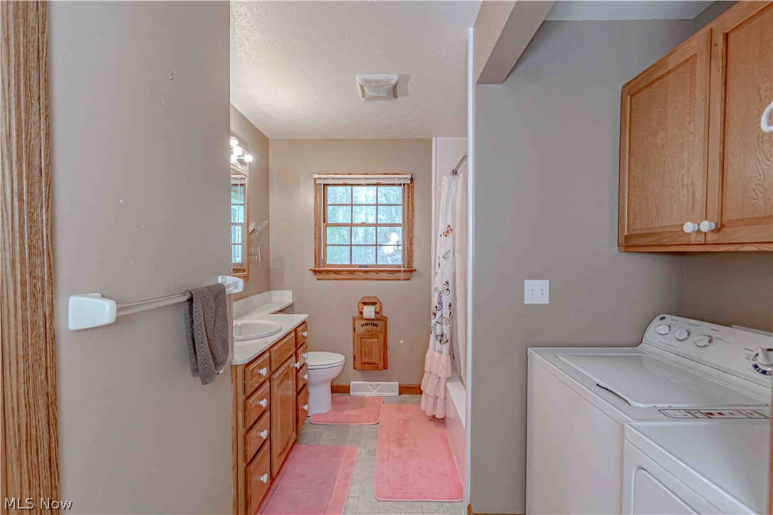 2989 Fair Oaks Drive Norton OH 44203