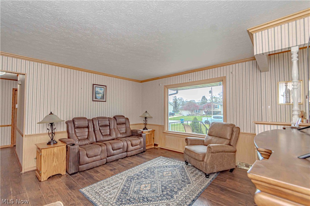 2989 Fair Oaks Drive Norton OH 44203