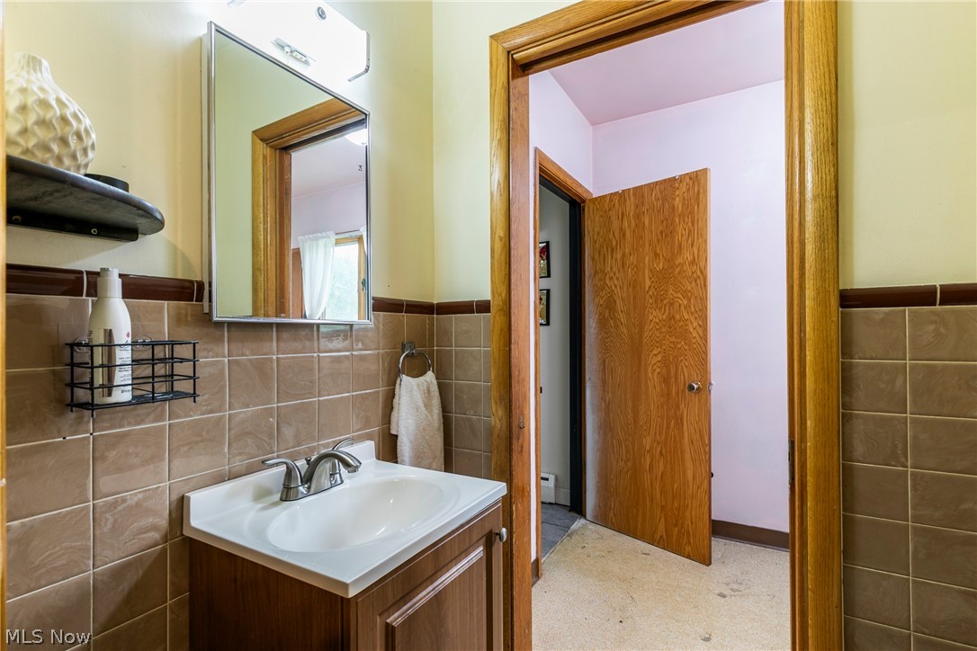 8060 Sigle Lane Poland OH 44514