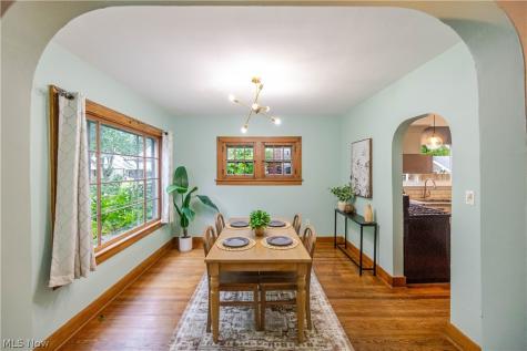 2529 Whitelaw Street Cuyahoga Falls OH 44221