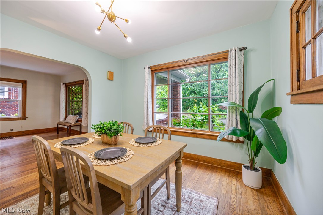 2529 Whitelaw Street Cuyahoga Falls OH 44221