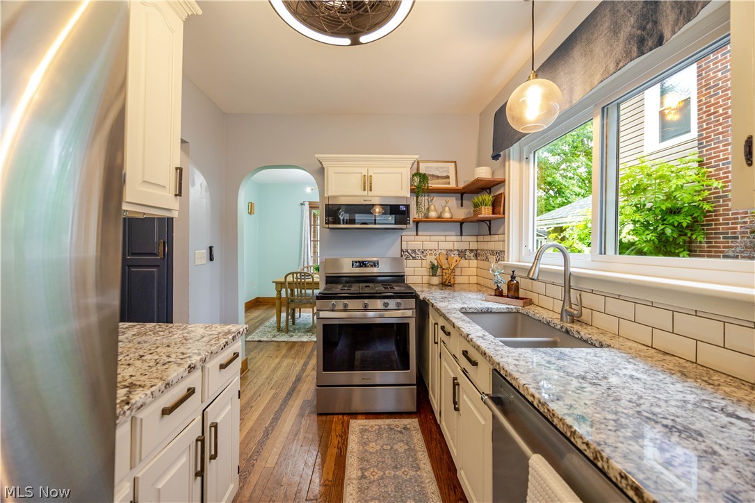 2529 Whitelaw Street Cuyahoga Falls OH 44221