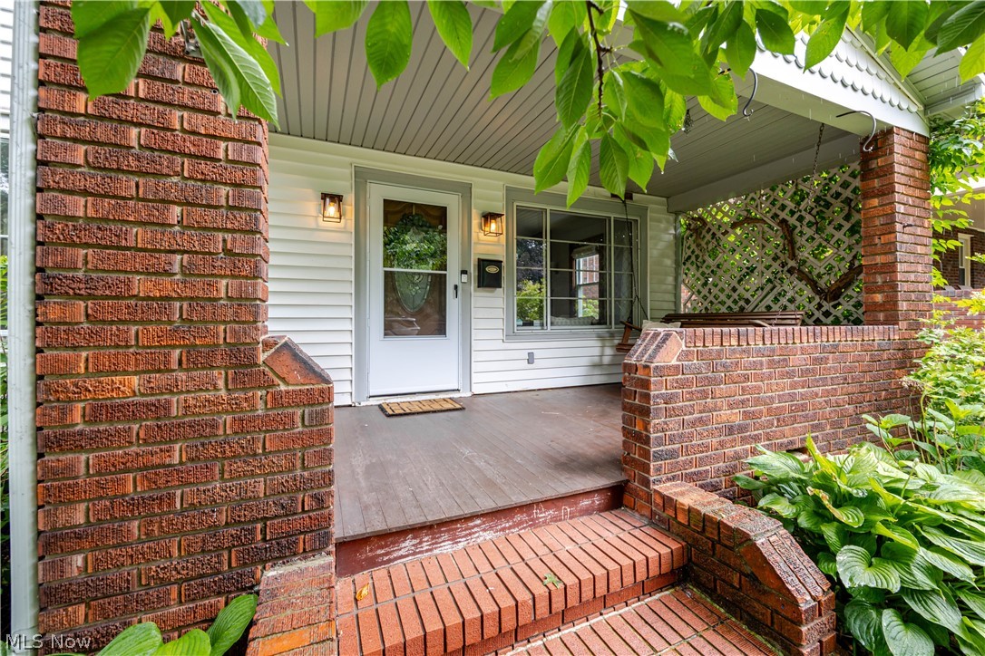 2529 Whitelaw Street Cuyahoga Falls OH 44221
