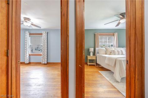 2529 Whitelaw Street Cuyahoga Falls OH 44221