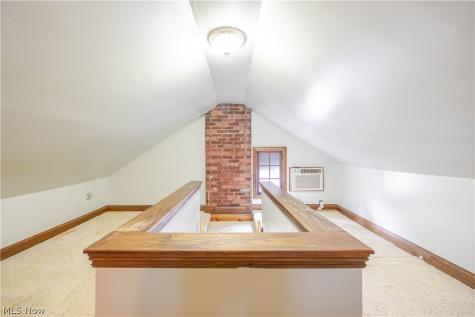 2529 Whitelaw Street Cuyahoga Falls OH 44221