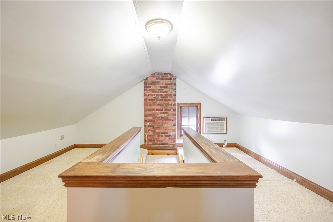 2529 Whitelaw Street Cuyahoga Falls OH 44221