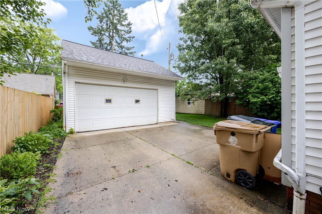 2529 Whitelaw Street Cuyahoga Falls OH 44221