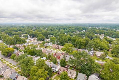 2529 Whitelaw Street Cuyahoga Falls OH 44221