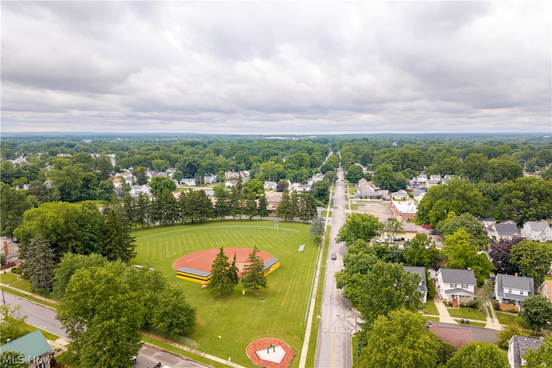 2529 Whitelaw Street Cuyahoga Falls OH 44221