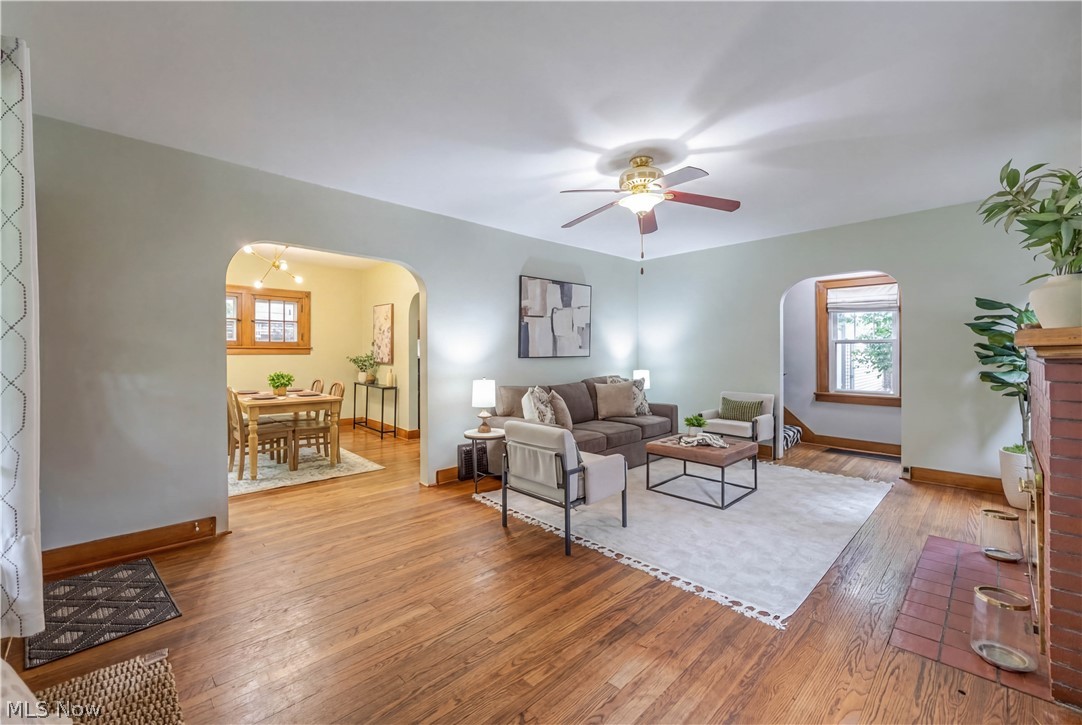 2529 Whitelaw Street Cuyahoga Falls OH 44221
