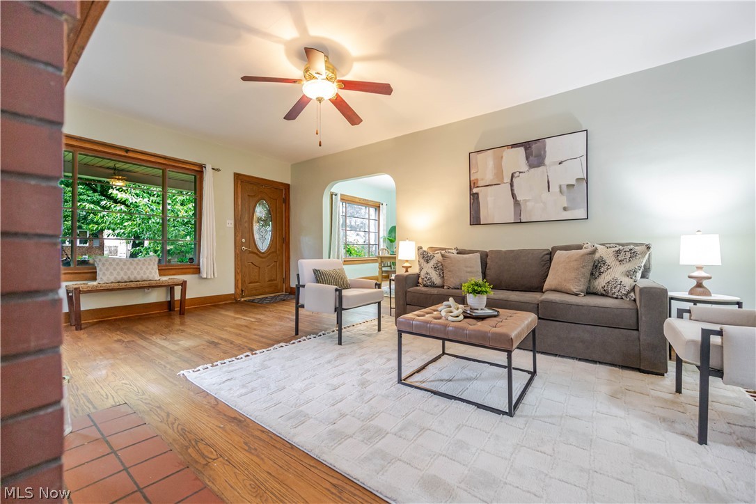 2529 Whitelaw Street Cuyahoga Falls OH 44221