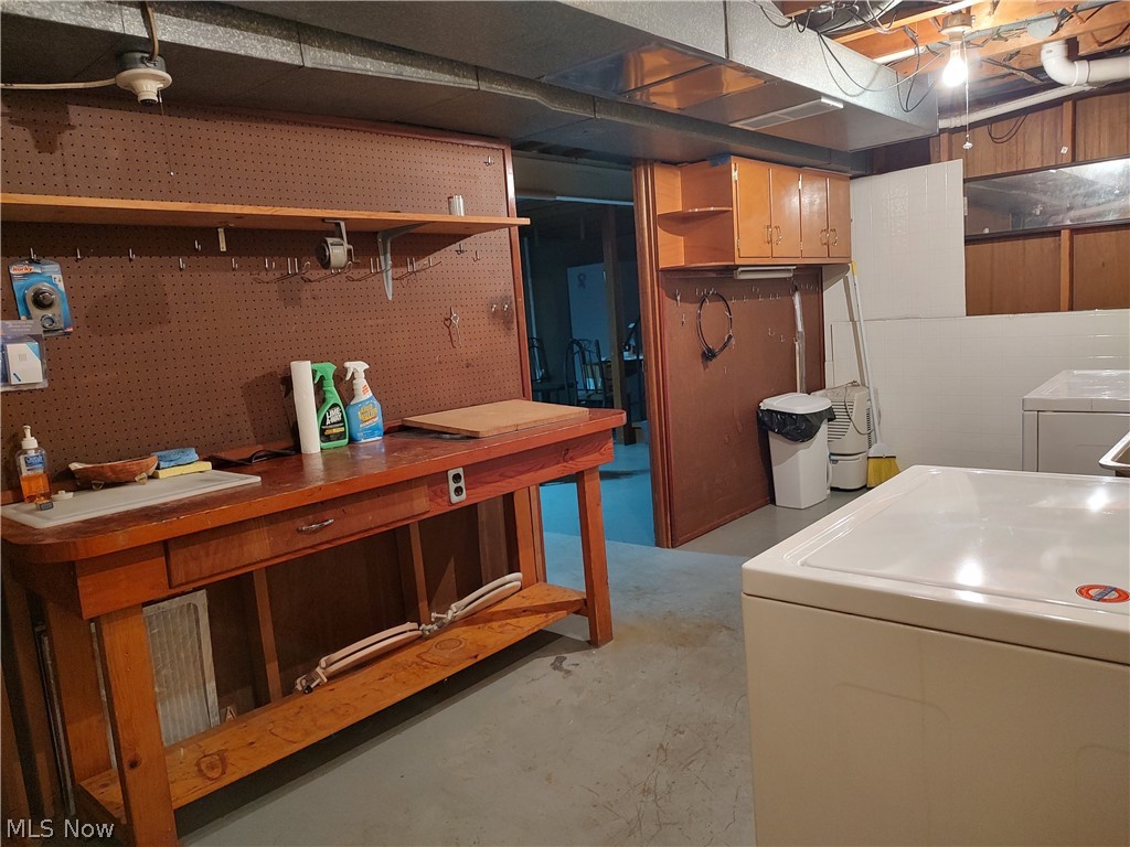 1014 Denman Avenue Coshocton OH 43812