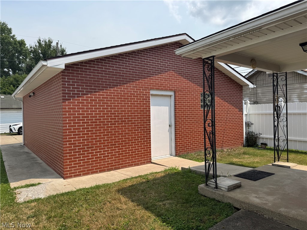 1014 Denman Avenue Coshocton OH 43812