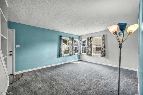 2139 Suncrest Circle Cuyahoga Falls OH 44221