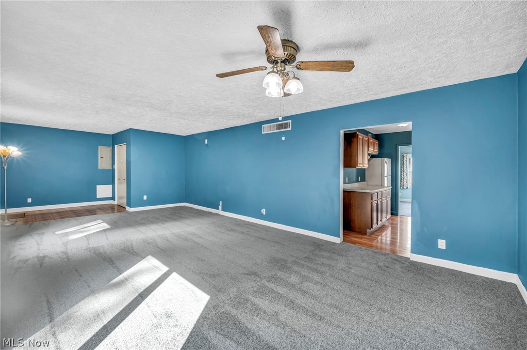 2139 Suncrest Circle Cuyahoga Falls OH 44221