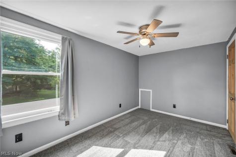 2139 Suncrest Circle Cuyahoga Falls OH 44221
