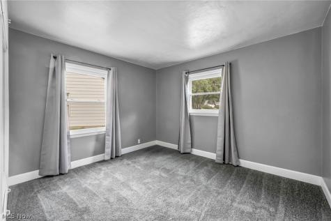 2139 Suncrest Circle Cuyahoga Falls OH 44221