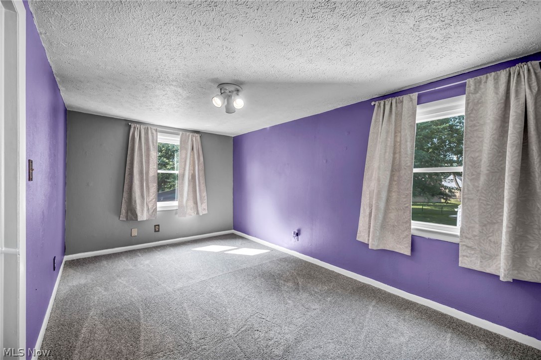 2139 Suncrest Circle Cuyahoga Falls OH 44221