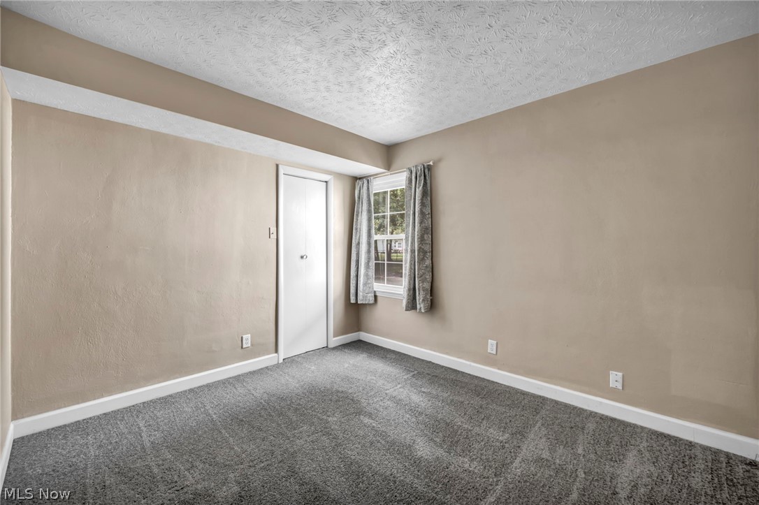 2139 Suncrest Circle Cuyahoga Falls OH 44221