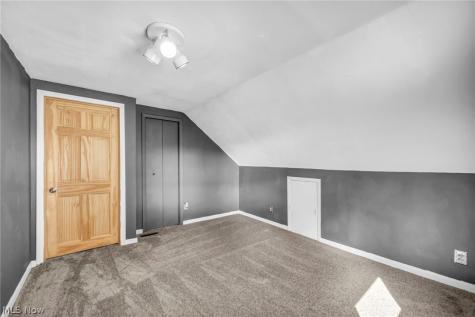 2139 Suncrest Circle Cuyahoga Falls OH 44221