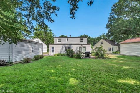 2139 Suncrest Circle Cuyahoga Falls OH 44221