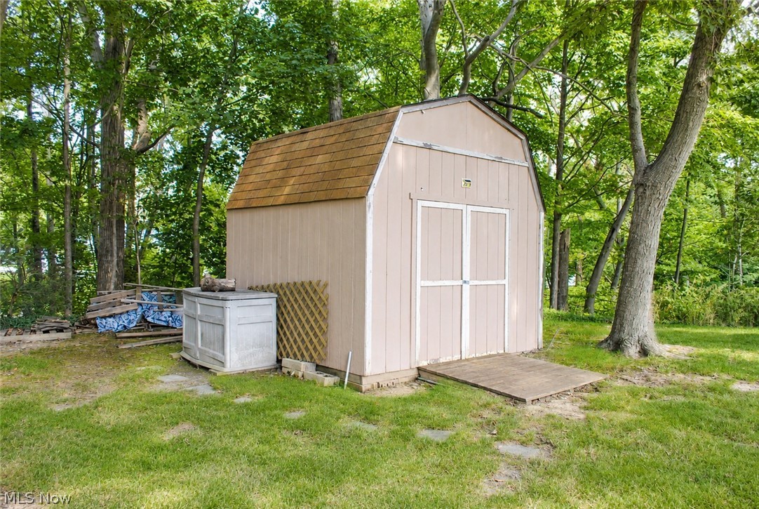 8920 Lakeview Circle Parma OH 44129