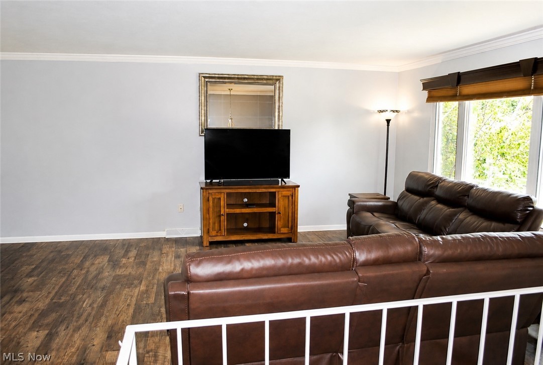 8920 Lakeview Circle Parma OH 44129