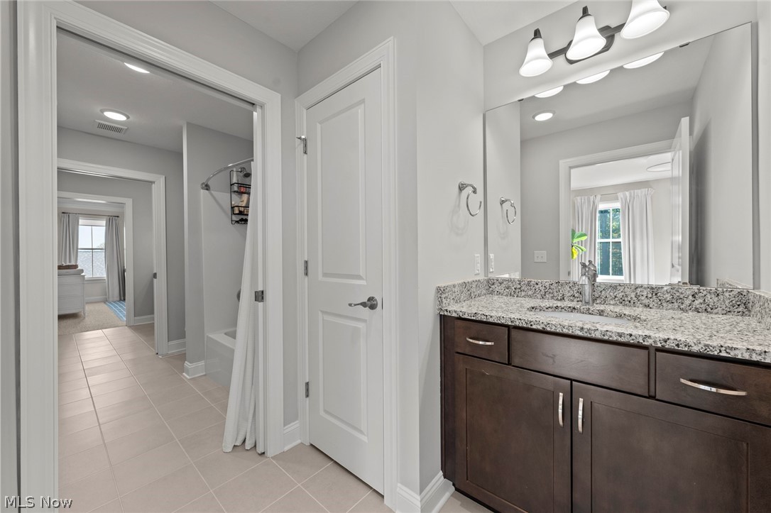 8178 Canyon Ridge Chagrin Falls OH 44023