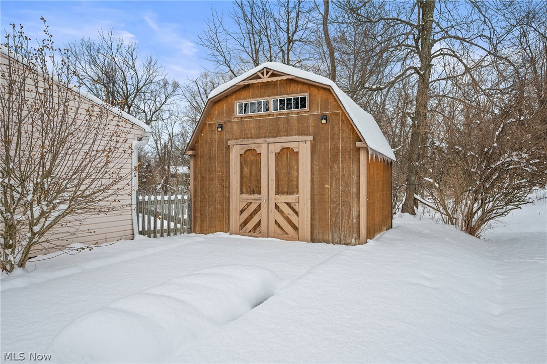 18158 Cook Avenue Strongsville OH 44136