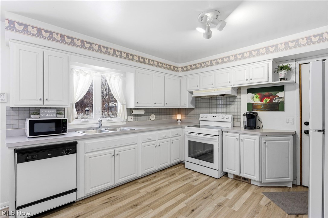 18158 Cook Avenue Strongsville OH 44136
