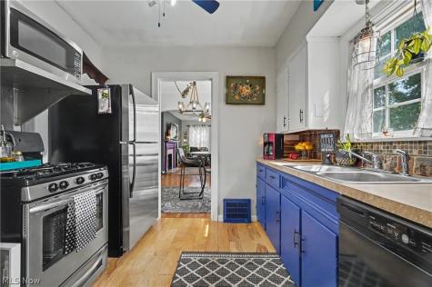 1952 Canton Road Akron OH 44312