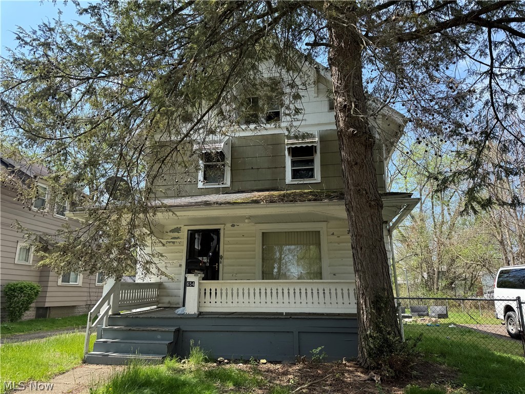 654 Carpenter Street Akron OH 44310