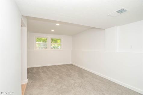 994 Erin Drive Kent OH 44240