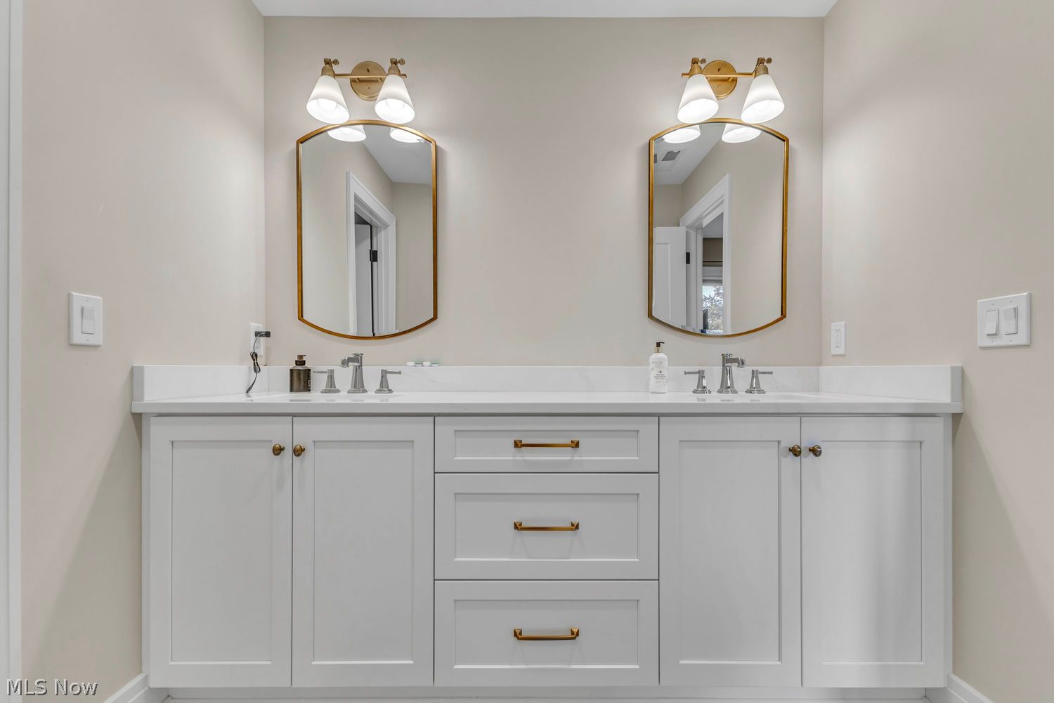 2145 Newbury Drive Westlake OH 44145