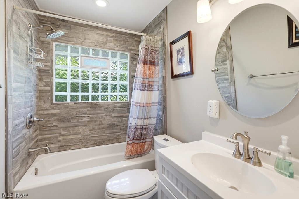 7817 Cambridge Drive Brecksville OH 44141