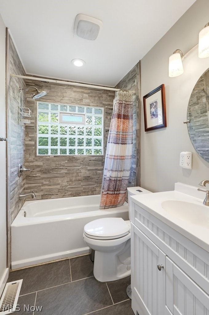 7817 Cambridge Drive Brecksville OH 44141