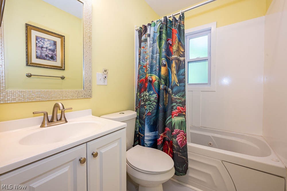 2279 Reeves Road NE Howland OH 44483
