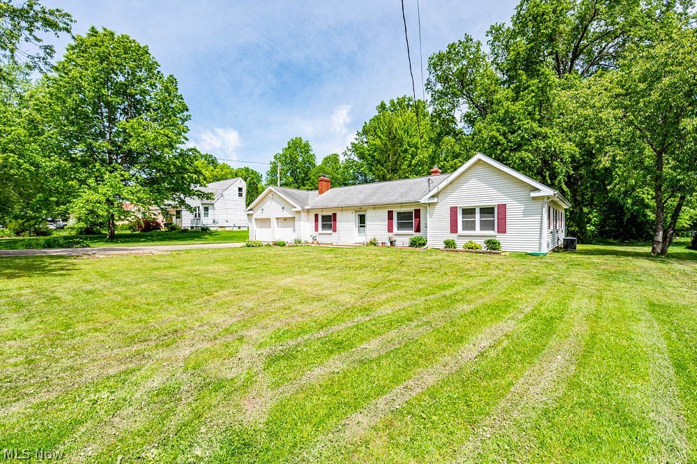2279 Reeves Road NE Howland OH 44483