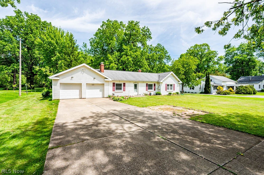 2279 Reeves Road NE Howland OH 44483