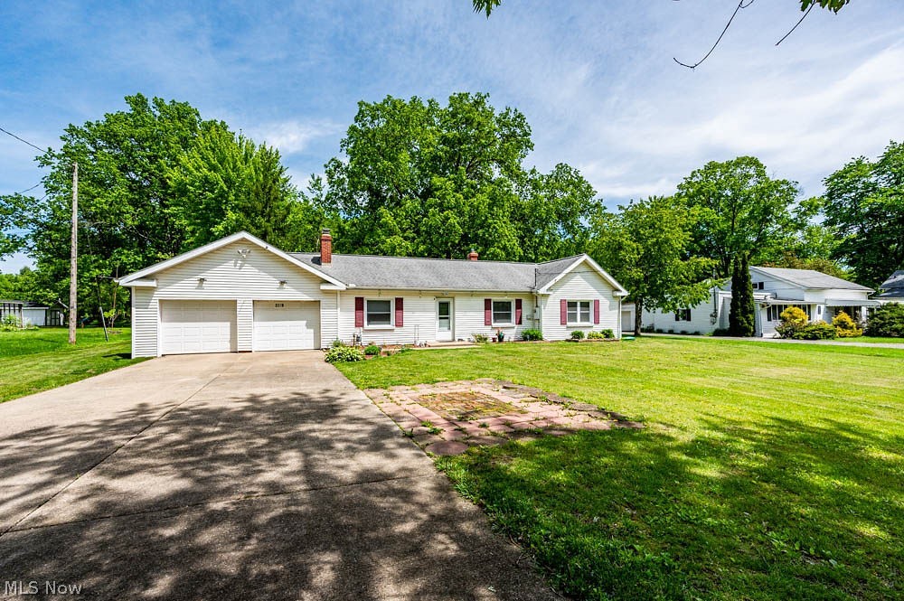2279 Reeves Road NE Howland OH 44483