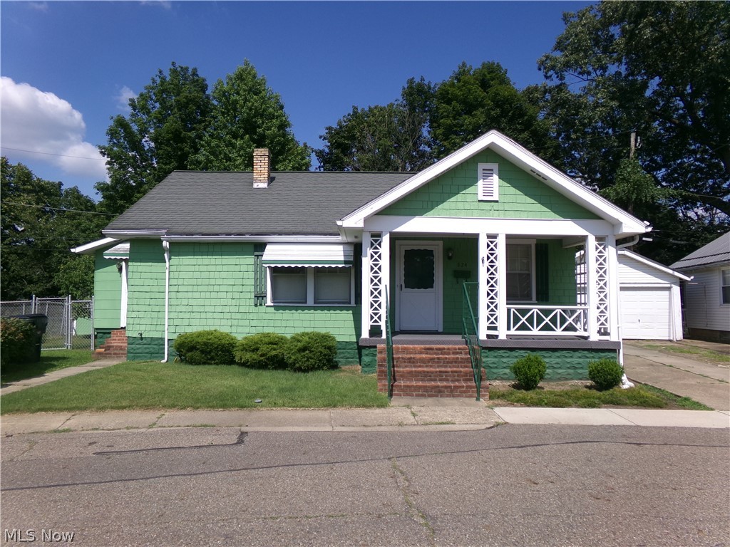 824 Grandview Avenue Coshocton OH 43812