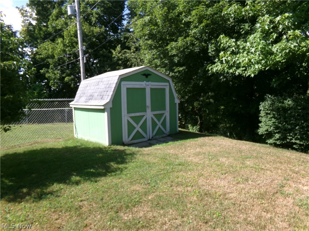 824 Grandview Avenue Coshocton OH 43812