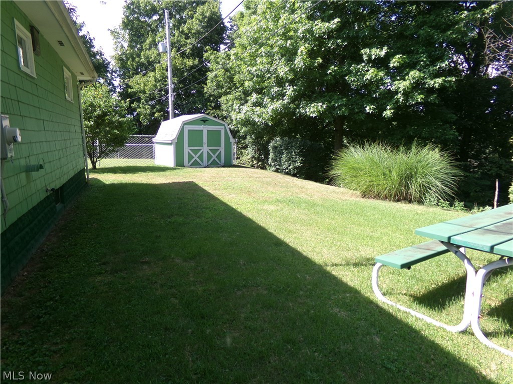 824 Grandview Avenue Coshocton OH 43812