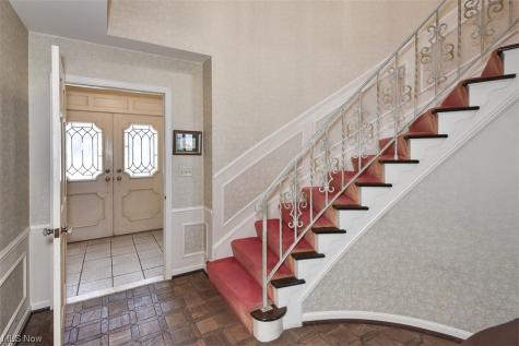 24636 Lake Road Bay Village OH 44140