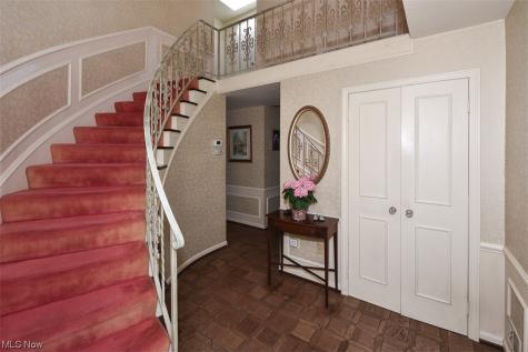 24636 Lake Road Bay Village OH 44140