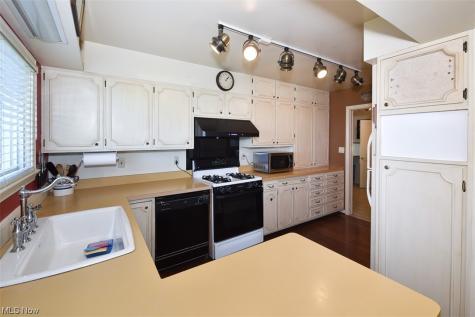 24636 Lake Road Bay Village OH 44140