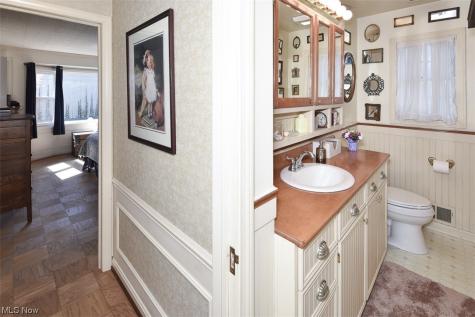 24636 Lake Road Bay Village OH 44140