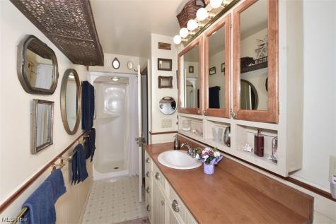 24636 Lake Road Bay Village OH 44140