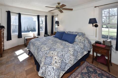 24636 Lake Road Bay Village OH 44140